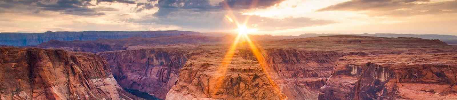 AMERIKAS-NATIONALPARKS -Grand Canyon Horseshoe Bend 157123715