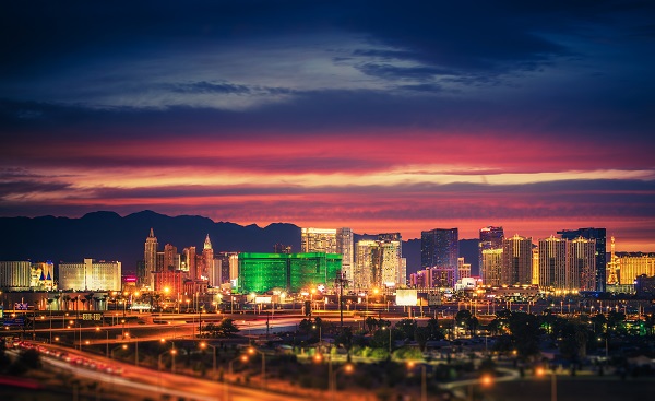 BUS-HP-WESTEN City of Las Vegas Skyline at Scenic Dusk  Colorful Lights of the World Famous Sin City  Nevada  United States 784650007
