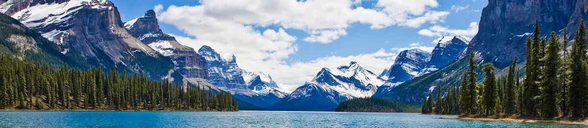 BUS-WAN-L-L Magline Lake  Jasper National Park  Alberta  Canada 46772335