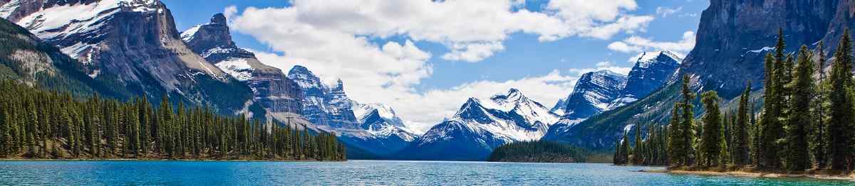 BUS-WCAD-IPAS Magline Lake  Jasper National Park  Alberta  Canada 46772335