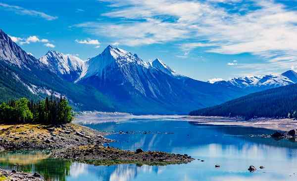 CAD-WEST-WAN Medicine Lake is located within Jasper National Park Alberta  Canada