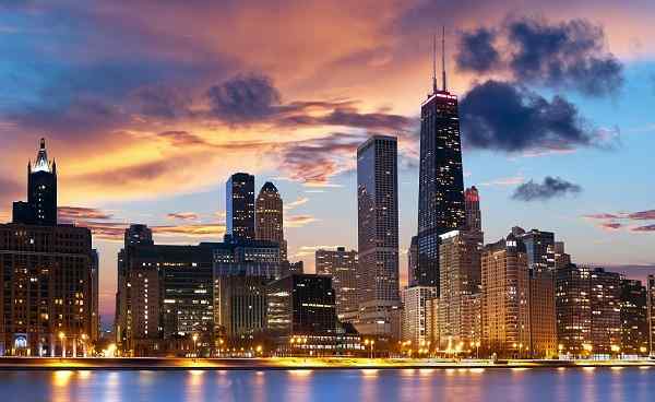 GREAT-LAKES-UND-MICHIGAN GreatLakesStaaten-Chicago Skyline2