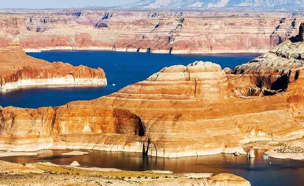 HARLEY-SUED-WEST Arizona lake Powell and GlenCanyon 164543390