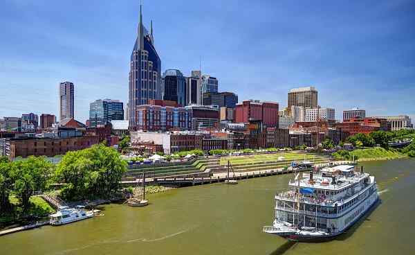 JAZZ-BLUES-ROCKN-ROLL_Nashville_Skyline_of_downtown_143241160.jpg