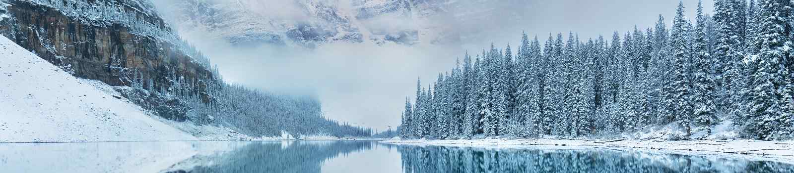 KL-CAD-KR-NL Moraine Lake in Banff National Park  1280341618