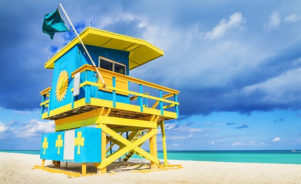 MOTORRAD-FLO-KEYS Florida Miami Colorful-Lifeguard-Tower South Beach 174202358