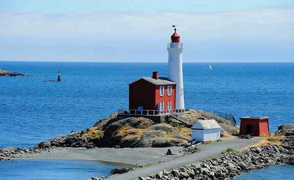 VANCOUVER-EXP Kanada Victoria fisgard lighthouse at seashore  it is the first lighthouse built in vancouver island in 1860