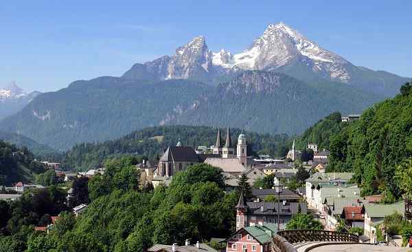 bkr-gemutlich-m-gepaeck Berchtesgaden mit Watzmann