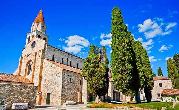 it-alpe-adria Basilica di Santa Maria Assunta in Aquileia Italien