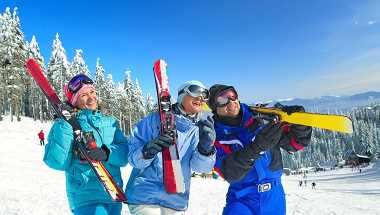 Gruppe Skifahren